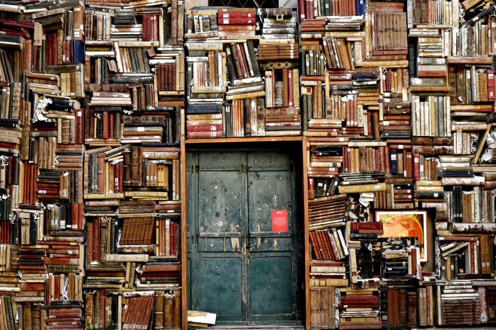 walls-of-books